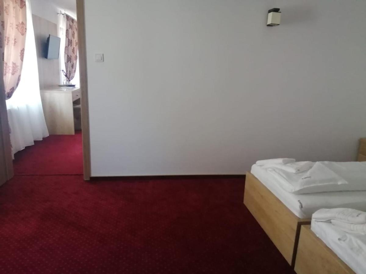 Pensiunea Rosenau Rîşnov Exteriér fotografie